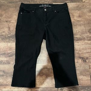 Gloria Vanderbilt All Around Slimming Black Curvy Stretch Capri Sz 16W